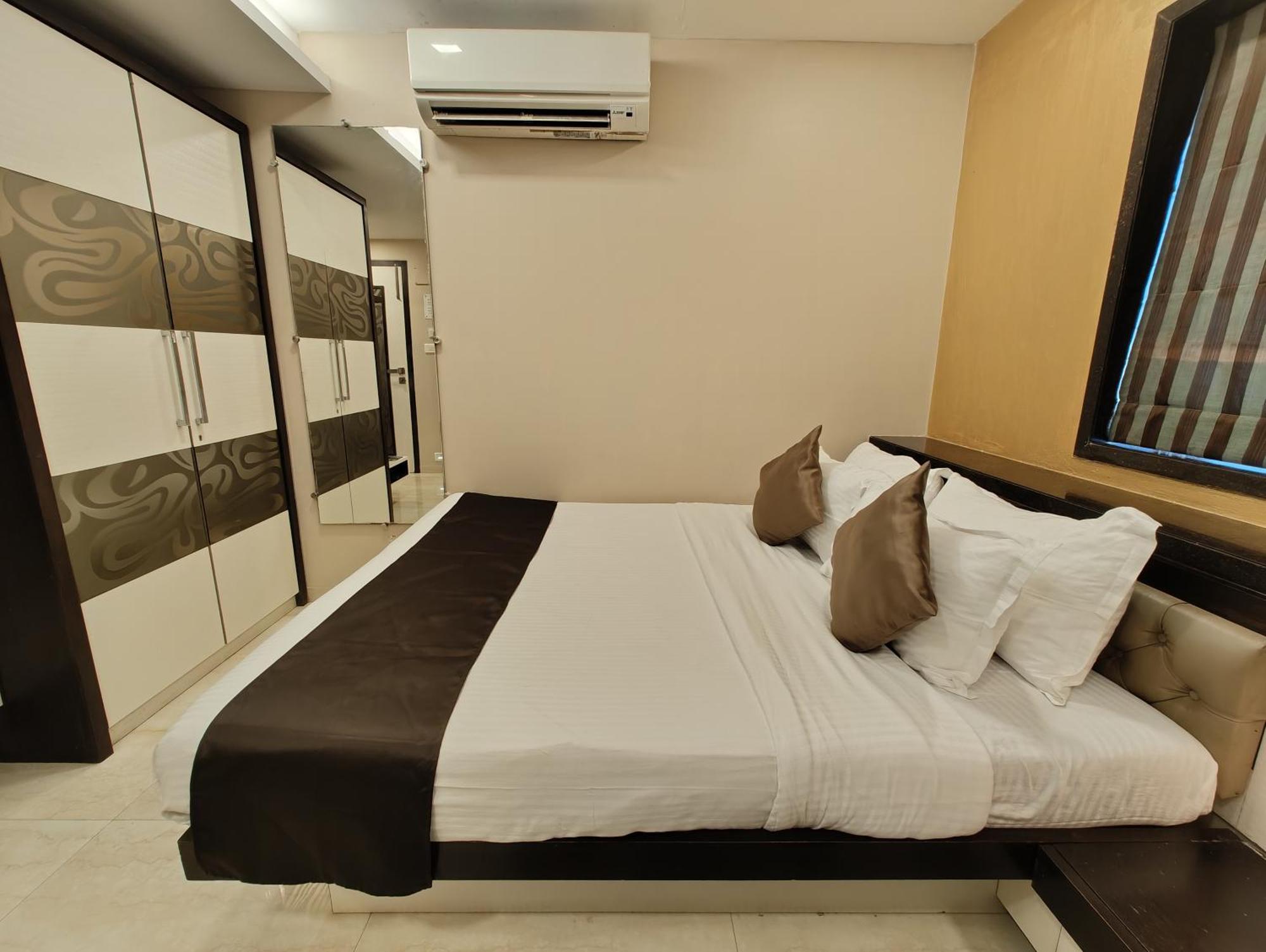 The Majlis - Colaba Hotel Bombay